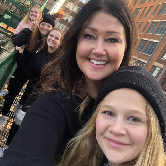 Meet your Posher, Chrissy - Picture 1 of 1